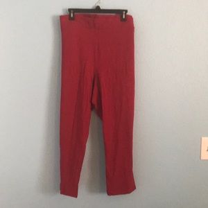 NWT Torrid Red Capris (Size: 6)